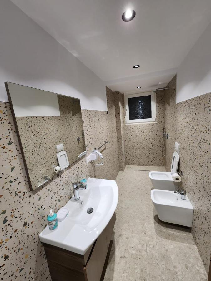 Pietro Guesthouse Tirana Kültér fotó